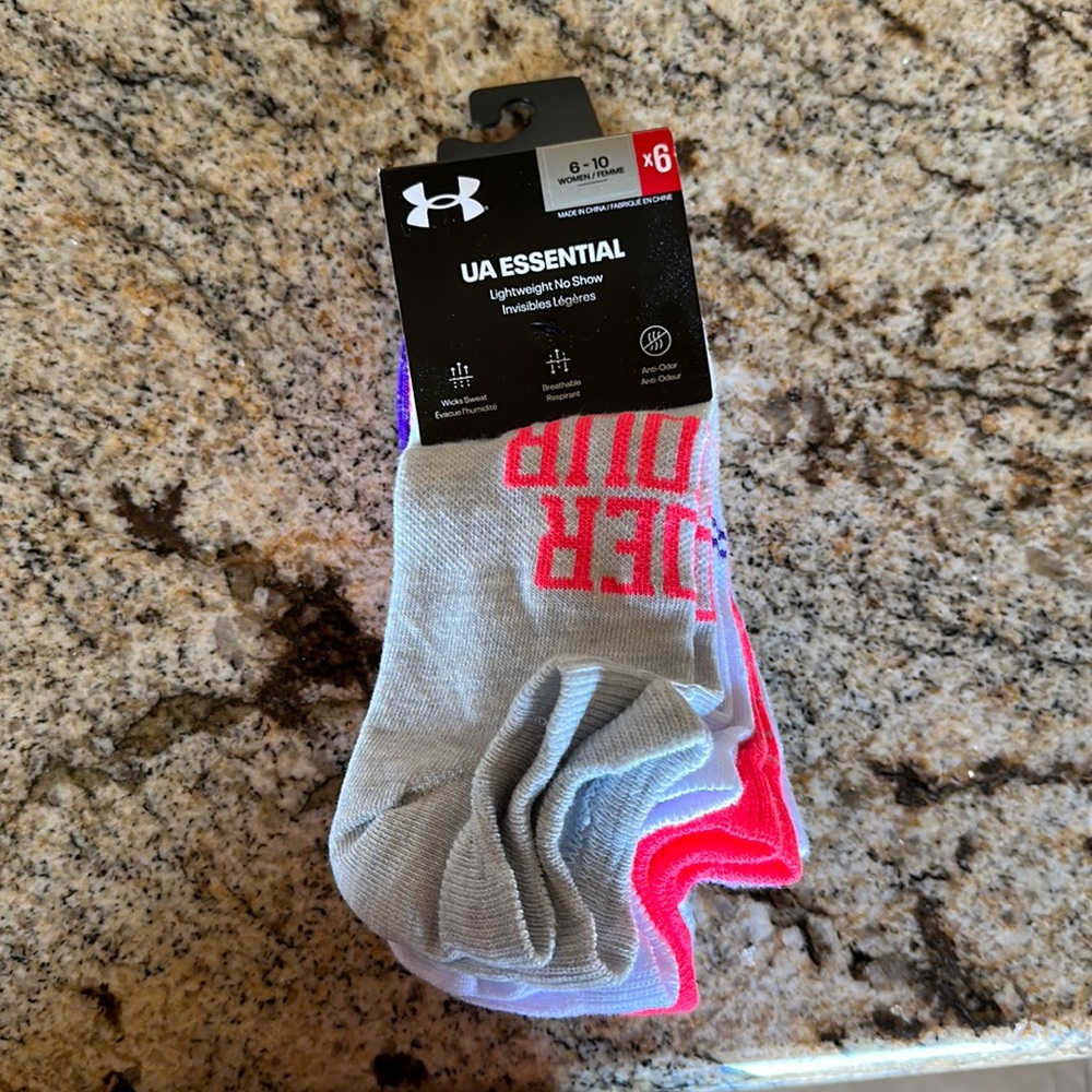 Under Armour womens socks 6 pairs